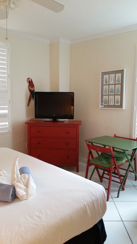 Hollywood Beach Resort One Bedroom Ocean View - photo 5
