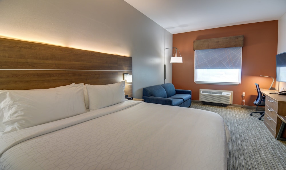 Holiday Inn Express & Suites Foley by IHG - photo 25