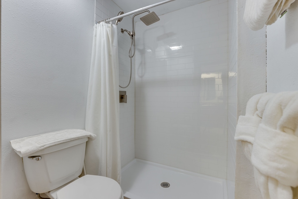 Winter Park Condo w Pool 3 Mi to Ski Resort - photo 11