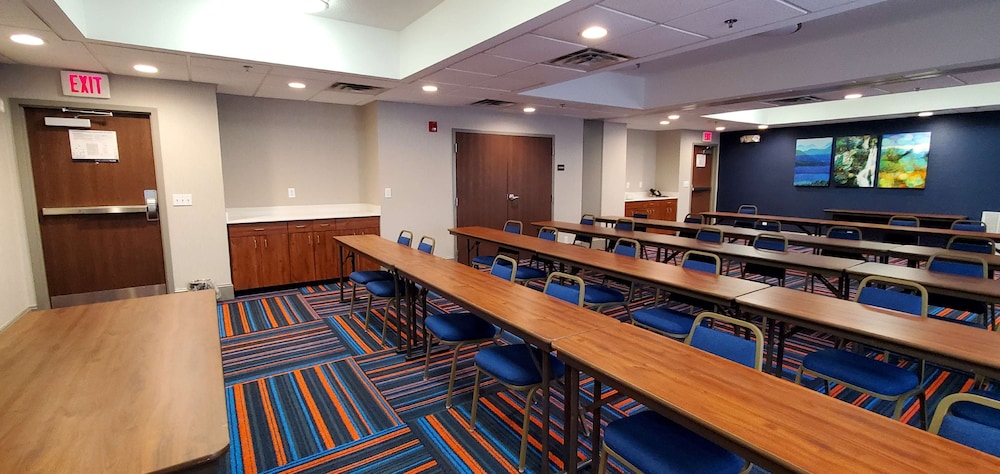 Hampton Inn Hillsville - photo 61