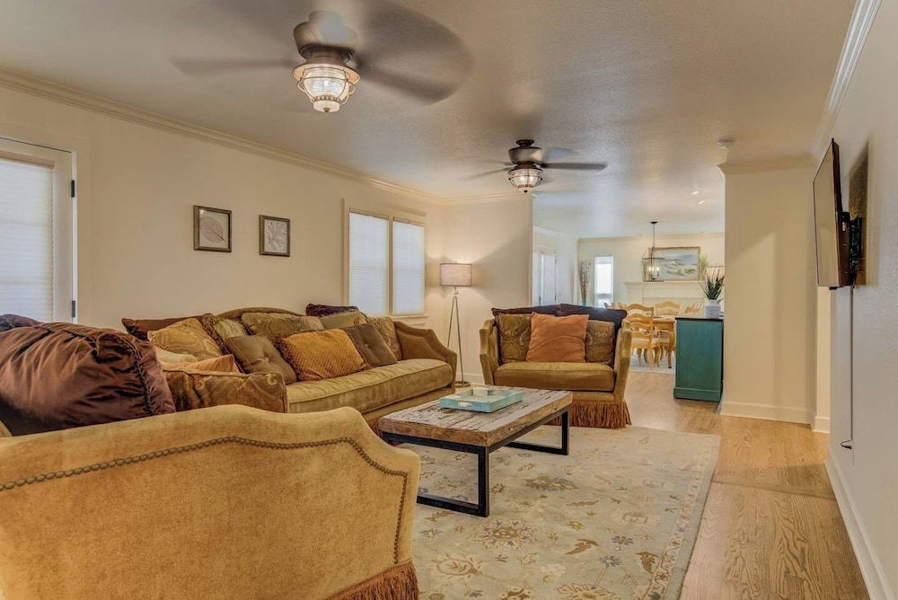 5BR Mnt Viewsdowntown Luxuryfirepit & RV Parking - photo 38