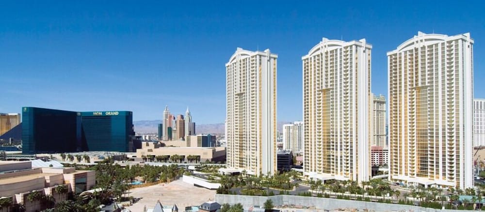StripViewSuites at Signature — 4-Star Luxury Hotel in Las Vegas, United States