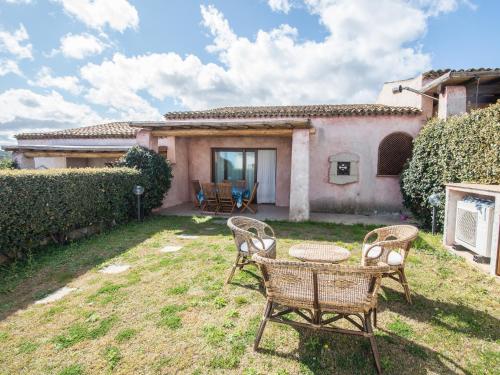 Villetta con giardino 400 mt dalla spiaggia — 4-Star Luxury Hotel in Palau, Italy