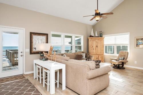 Front Row by Oak Island Accommodations - photo 19