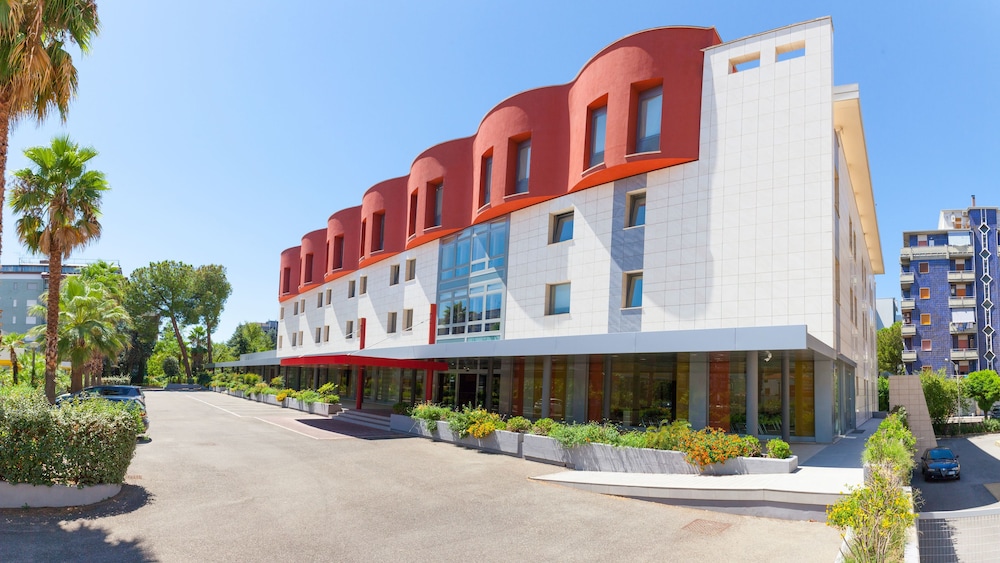 BV President Hotel — 4-Star Luxury Hotel in Rende, Italy