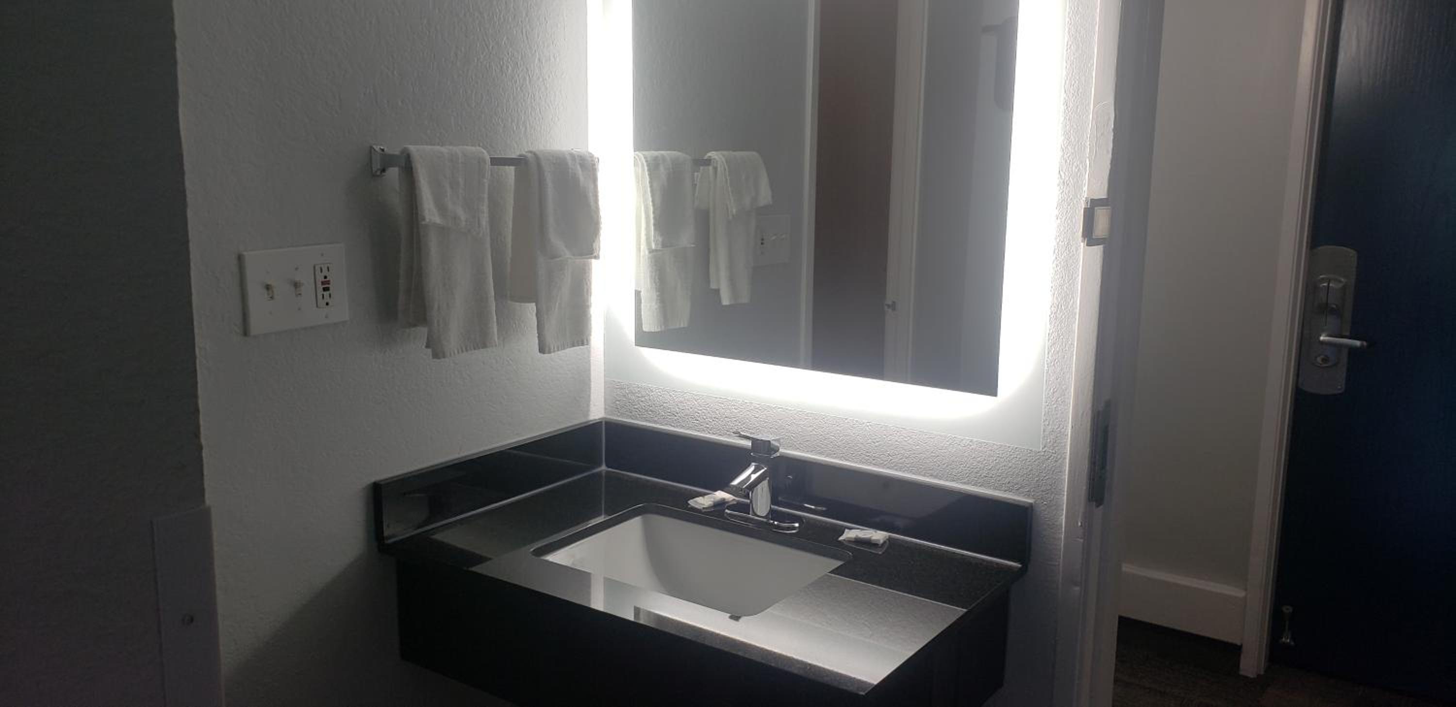 Motel 6 Mobile AL Airport Blvd - photo 22