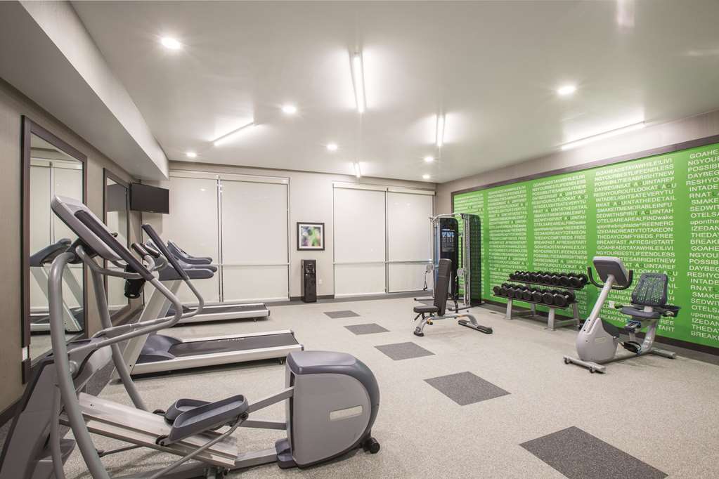 La Quinta Inn & Suites by Wyndham Tulsa Broken Arrow - photo 7