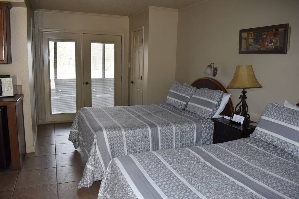 Jack's White River Fishing Resort - photo 10