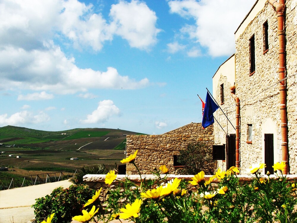 Turismo Rurale Baglio Segesta — hotel in Calatafimi