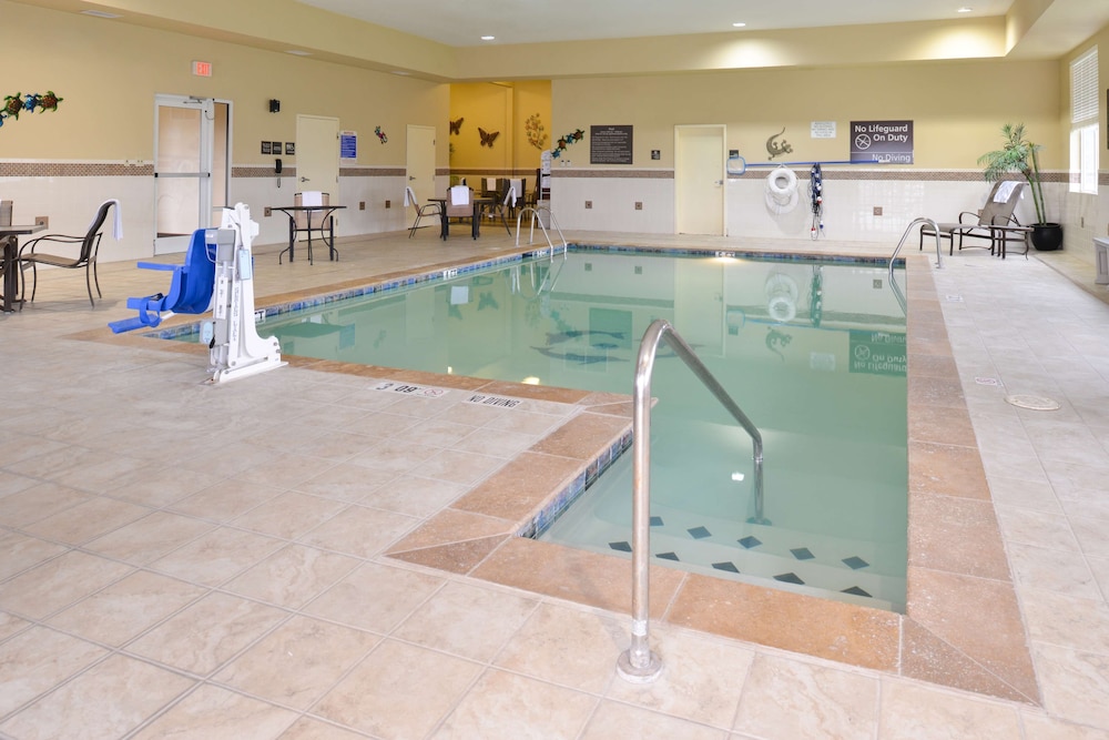 Hampton Inn Alpine - photo 14