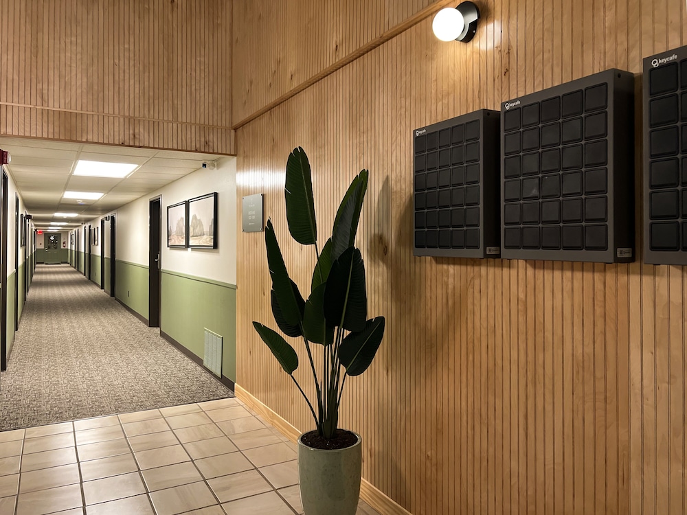 Travelodge by Wyndham Atlanta Illinois - photo 23