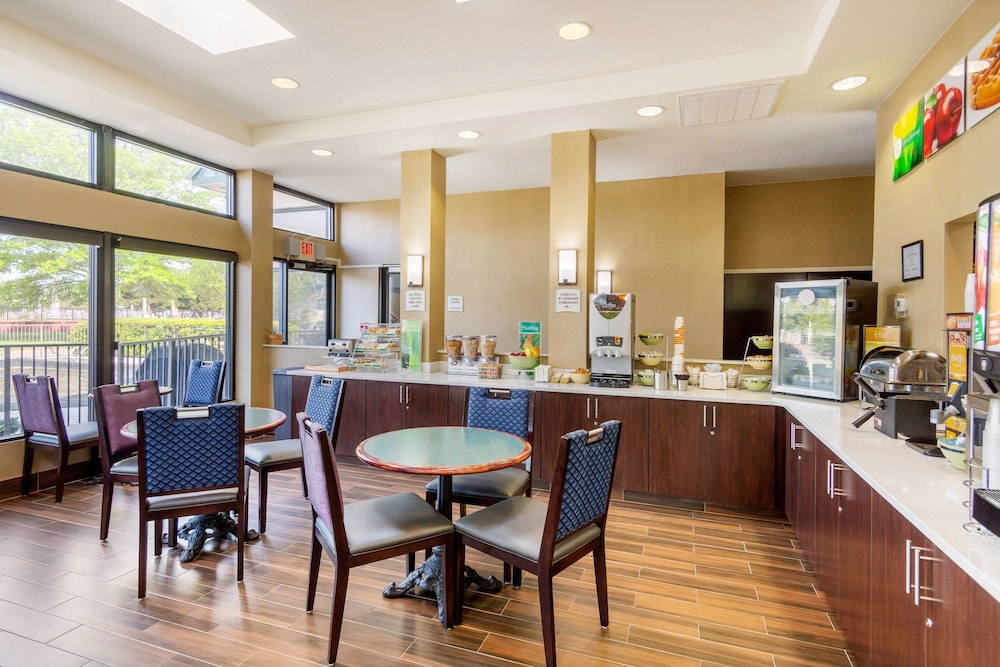 Quality Inn & Suites Olde Town - photo 32