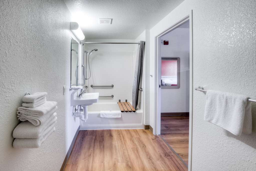 Motel 6 Niantic CT New London - photo 23