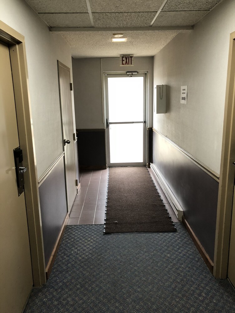 Denison Inn & Suites - photo 46
