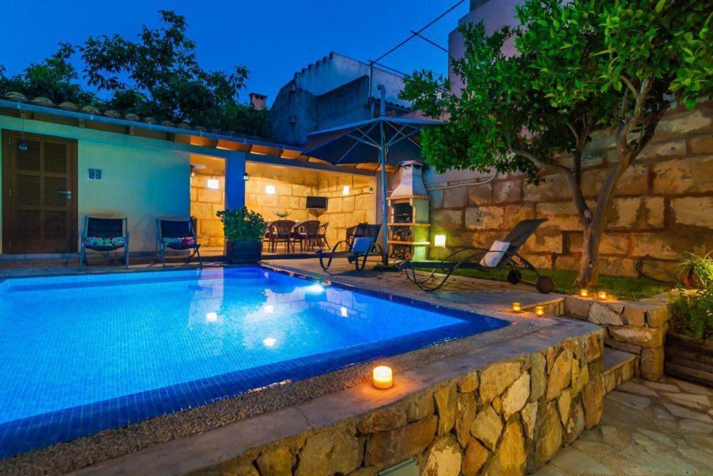 Sa Creu d en Vall in Petra, Spain