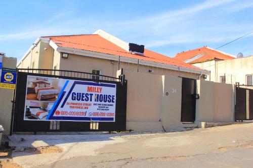 Milly Guest House Jhb — 4-Star Luxury Hotel in Johannesburg, South Africa