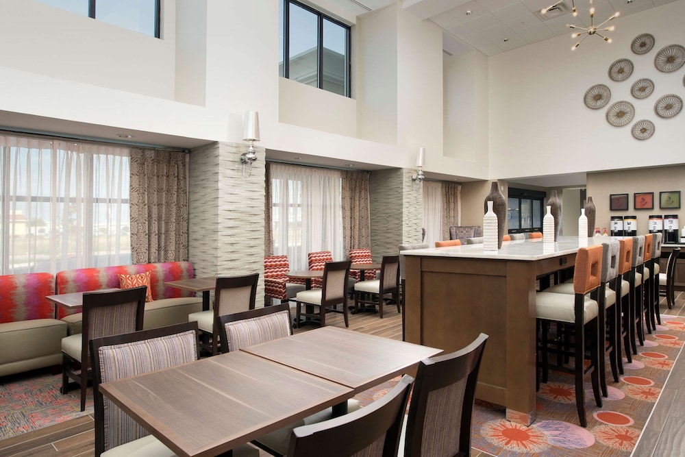 Hampton Inn & Suites San Antonio Lackland AFB SeaWorld - photo 2