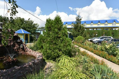 Hotel Irina — hotel in Karolino-Buhaz