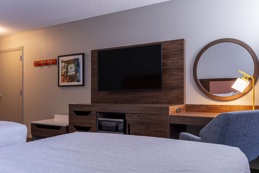 Hampton Inn & Suites St. Louis Chesterfield - photo 16