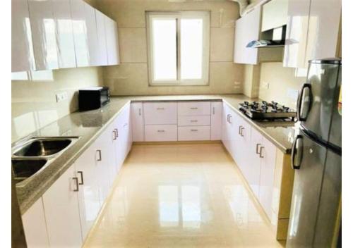 Bluo 1Bhk Dlf Cybercity Mg Road Balcony Lift