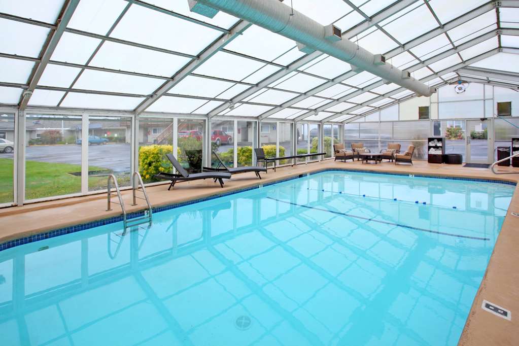 Clarion Inn Surfrider Resort - photo 38