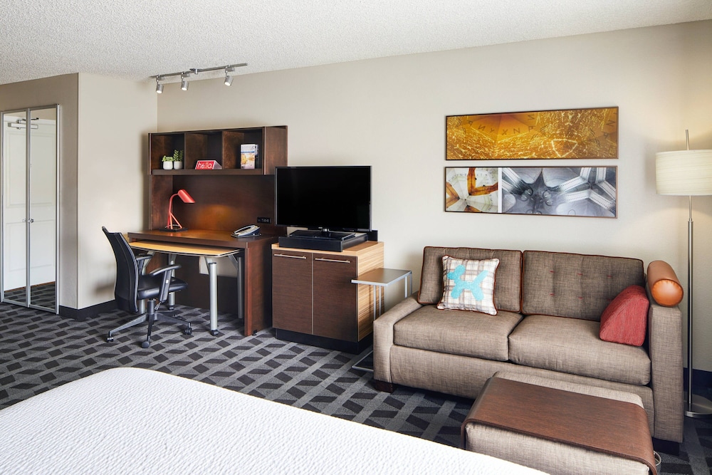 TownePlace Suites Tempe at Arizona Mills Mall - photo 8