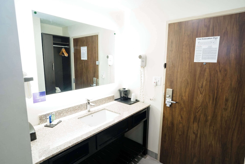 Sleep Inn & Suites Knoxville West - photo 36