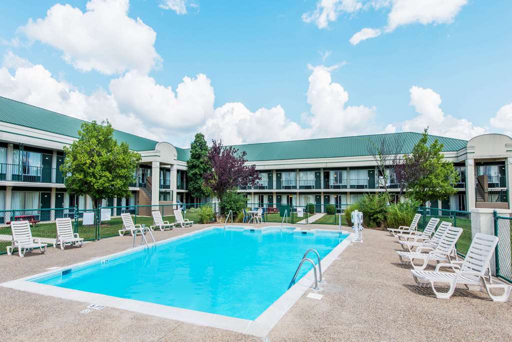 Days Inn by Wyndham Elizabethtown - photo 5