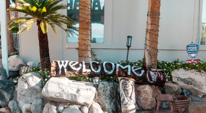 Sahara Hot Springs Family Park Inn — Desert Hot Springs