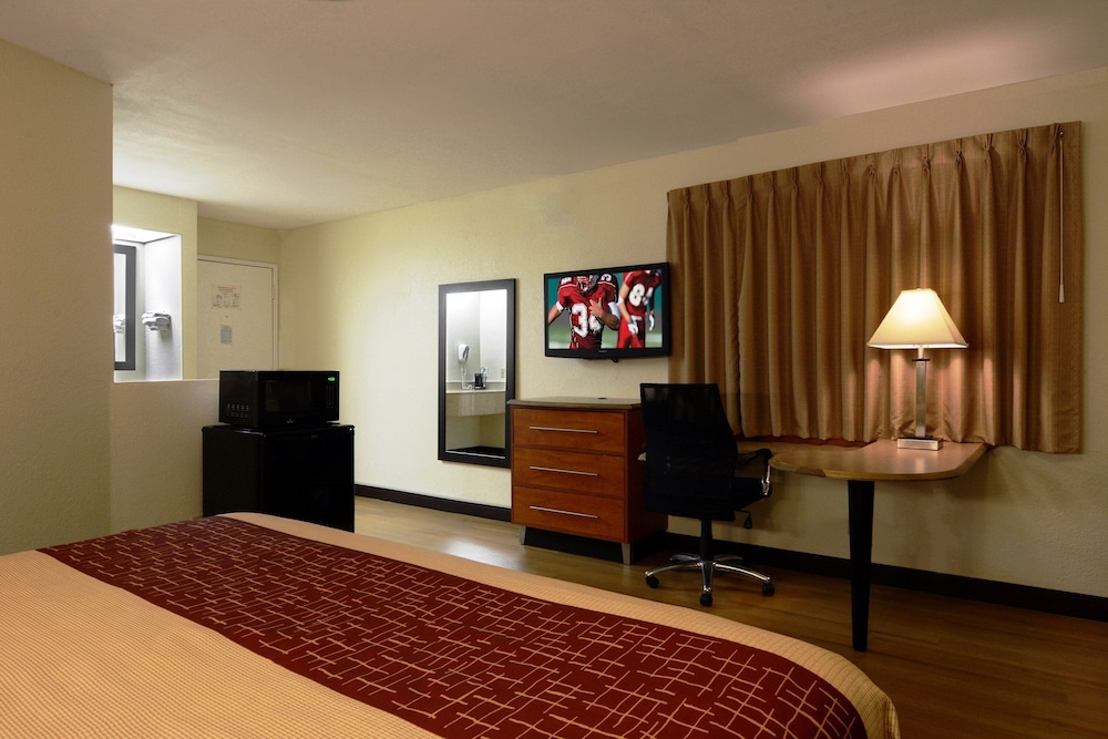 Red Roof Inn San Dimas Fairplex - photo 6