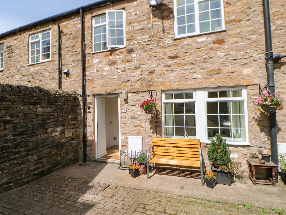 1 the Stables - carbon neutral hotel in Alston