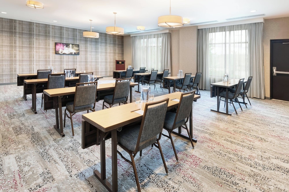 Courtyard by Marriott Pittsburgh Washington Meadow Lands - photo 38