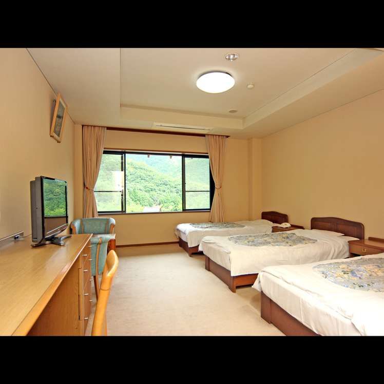 Tsurunoyu Onsen in Tanabe, Japan