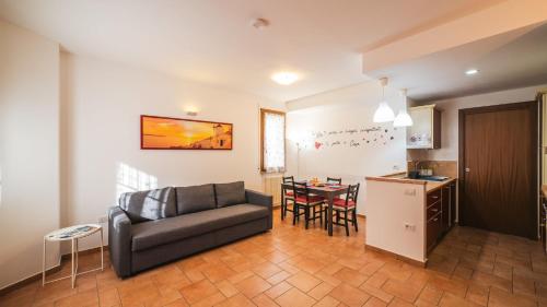 Casa Gioia tra San Marino e il mare — 4-Star Luxury Hotel in Montescudo, Italy
