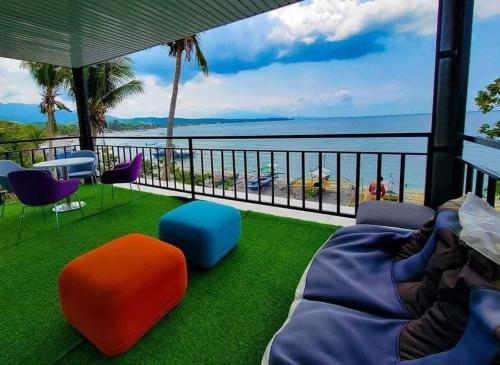 Bamboo Beach - carbon neutral hotel in Unknown City