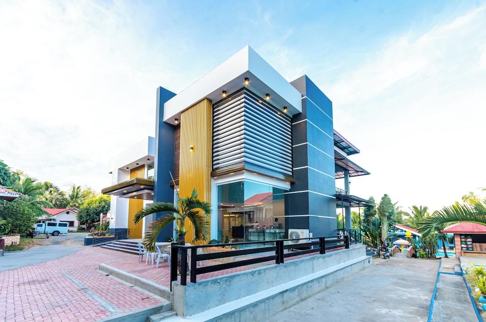 Magsaysay Hillside Resort powered by Cocotel pet-friendly hotel Magsaysay