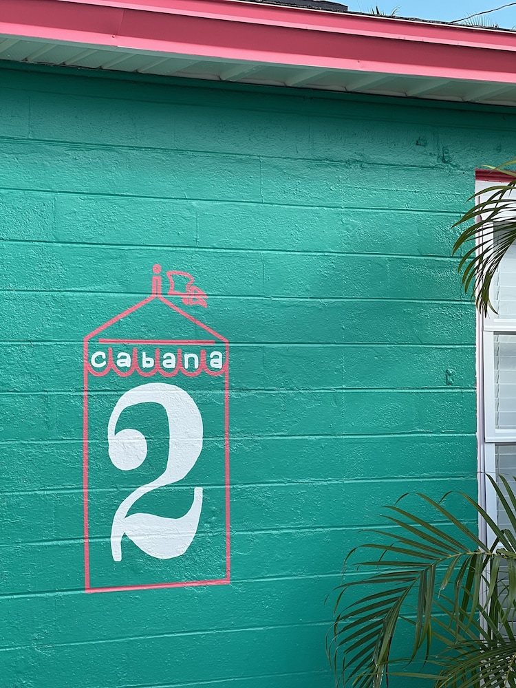 Sunset Inn & Cottages - photo 5