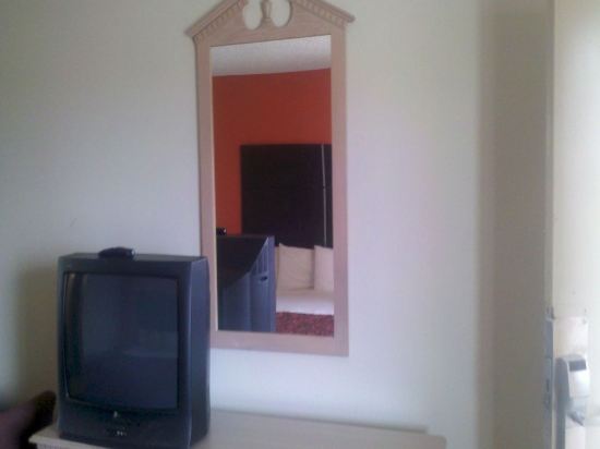 Amberly Suites - photo 11
