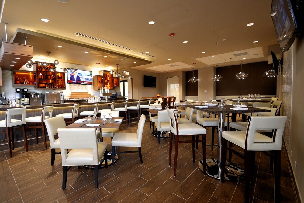 Renaissance Chicago Glenview Suites Hotel - photo 33