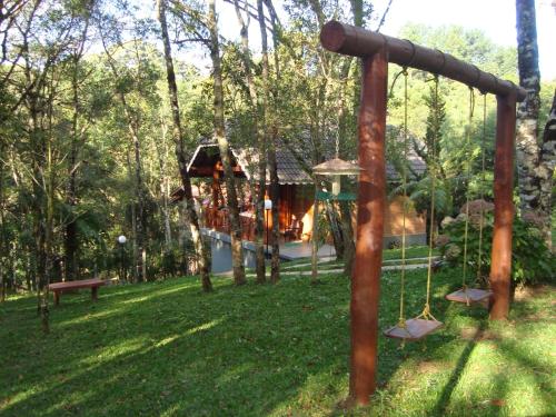 Chalés Caminho das Pedras — 4-Star Luxury Hotel in Monte Verde, Brasil