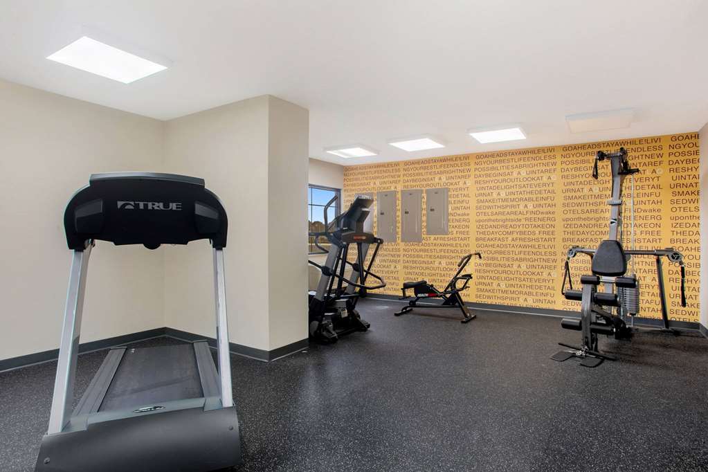 La Quinta Inn & Suites by Wyndham Springfield South - photo 6