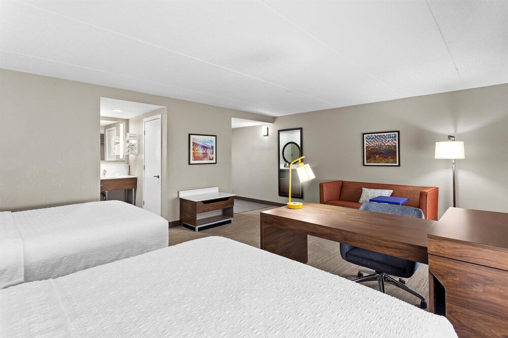 Hampton Inn & Suites Bolingbrook - photo 19