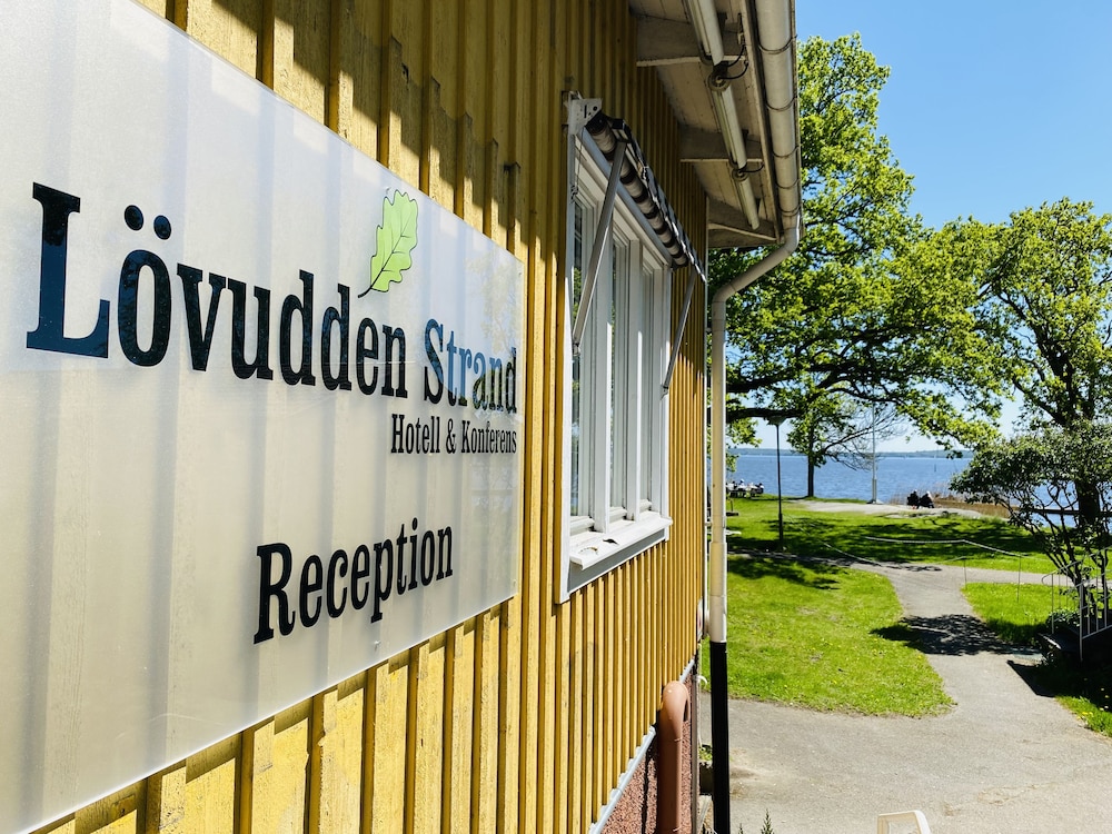 Lovudden Strand 14853457 — Vaesteras