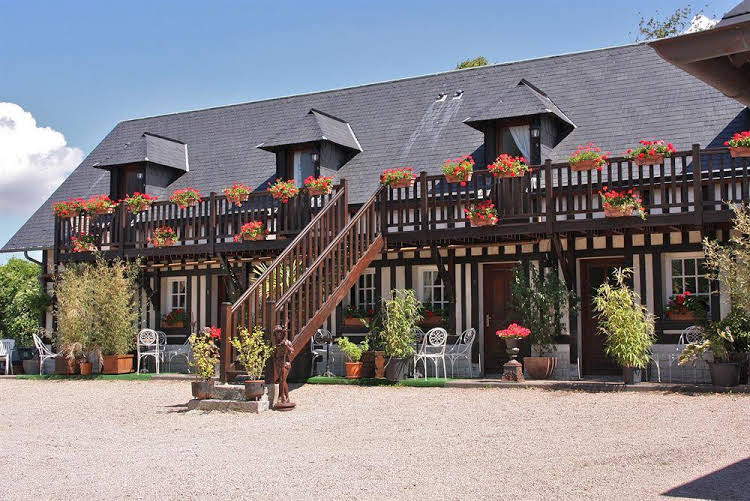 Relais Du Pont De Normandie in Honfleur, France