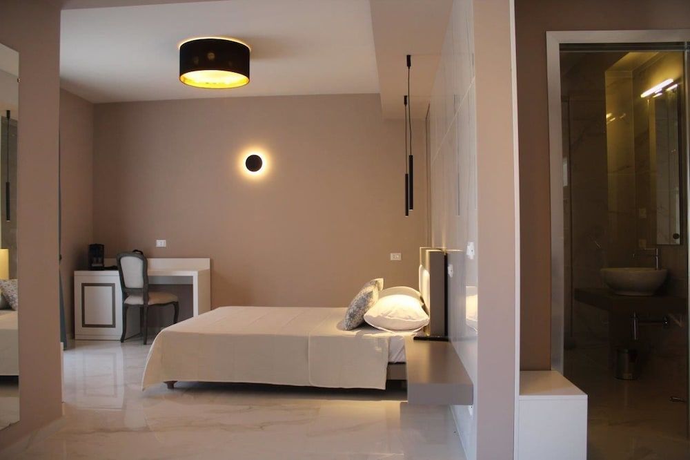 Milazzo Port Big Rooms — 4-Star Luxury Hotel in Milazzo, Italy