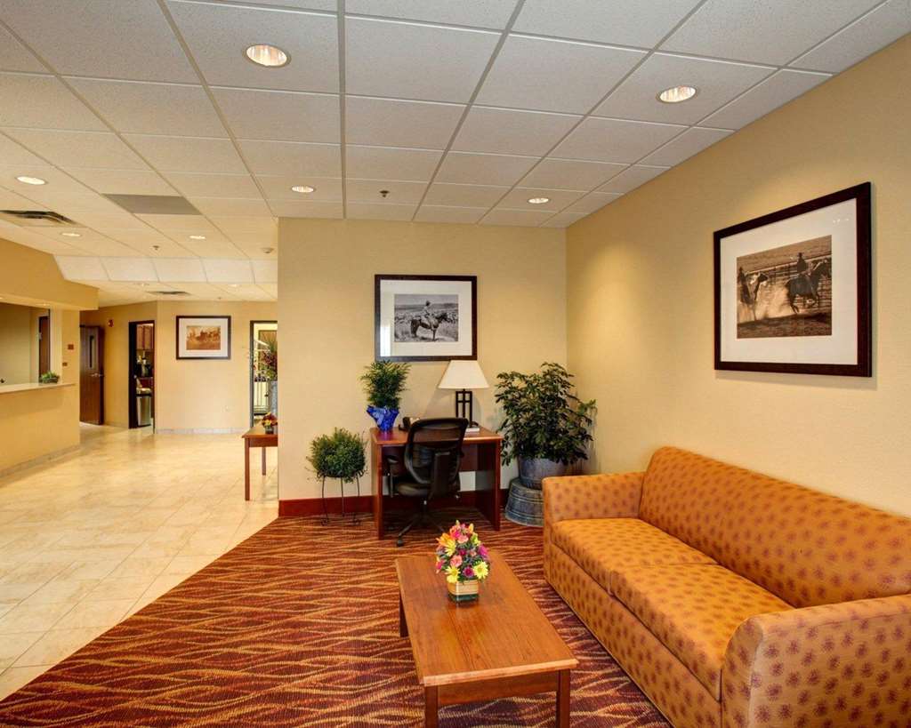 Rodeway Inn & Suites - photo 7
