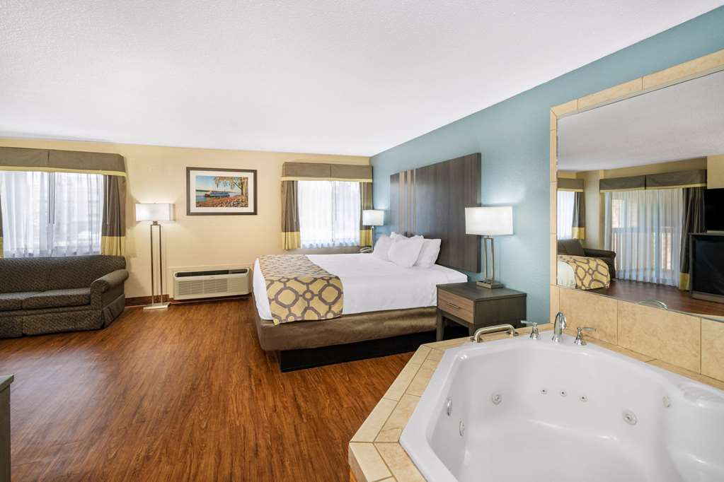 Baymont by Wyndham Tupelo - photo 15