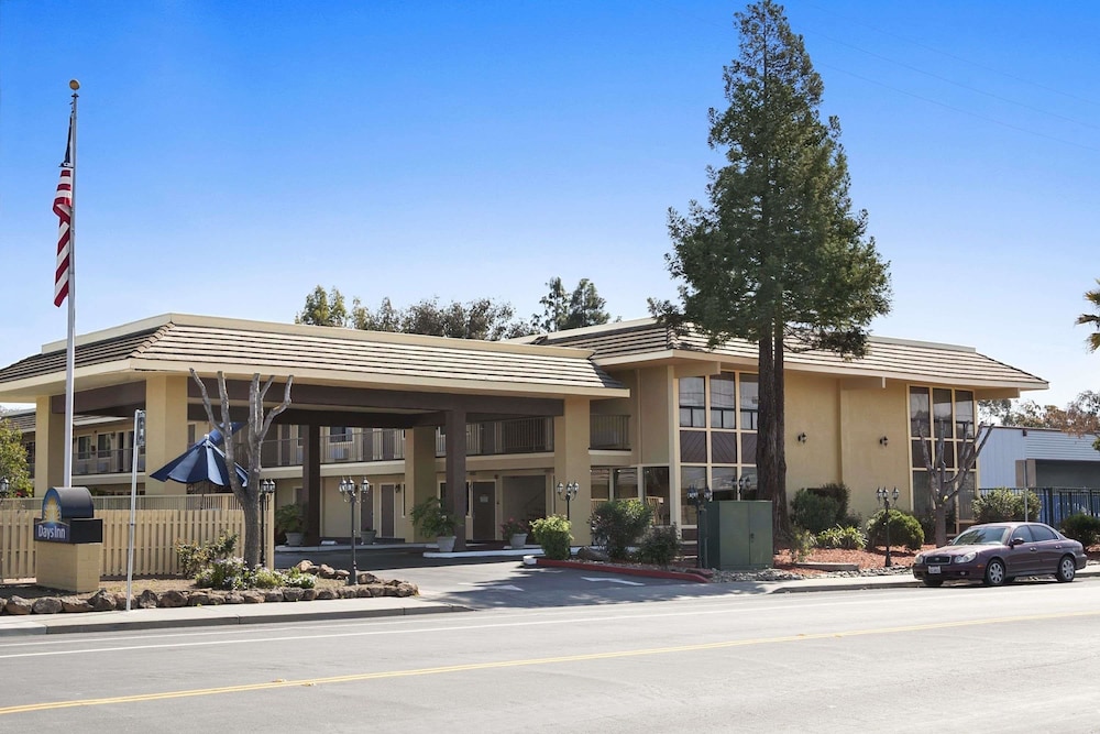 Days Inn by Wyndham Gilroy — Gilroy — photo 2