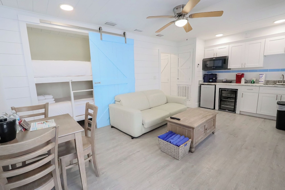 Siesta Key Beach Resort and Suites - photo 39