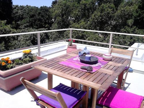 Park House Beside the Medieval Town of Rhodes Free Parking — 4-Star Luxury Hotel in Rodos, Greece